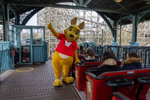 Walibi Belgium recrute pour ses 50 ans : une campagne décoiffante !