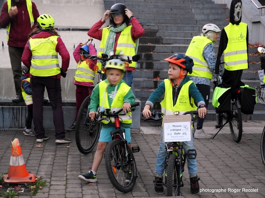 Masse critique vélo à Ottignies : Rouler pour une ville plus verte et plus sûre