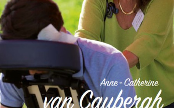 Anne - Catherine van Caubergh : Une main et une voix vers votre chemin (Hypnose et massages)